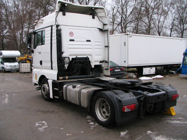 MAN TGX 18.480 / LOW DECK / ENGINE DAMAGE. - Tractor unit: picture 4 MAN TGX 18.480 / LOW DECK / ENGINE DAMAGE. - Tractor unit: picture 4