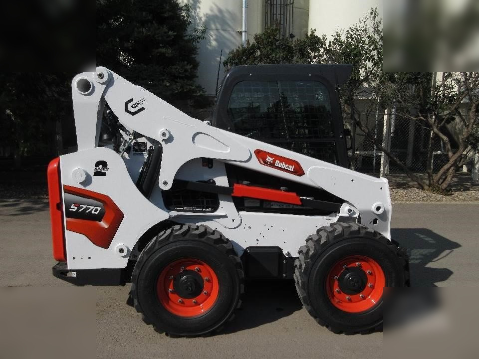 BOBCAT S770 - Skid steer loader: picture 1 BOBCAT S770 - Skid steer loader: picture 1