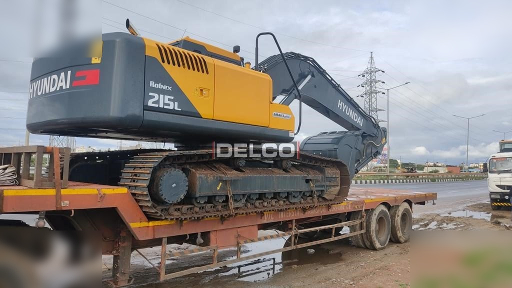 HYUNDAI ROBEX 215L SMART - Crawler excavator: picture 1 HYUNDAI ROBEX 215L SMART - Crawler excavator: picture 1