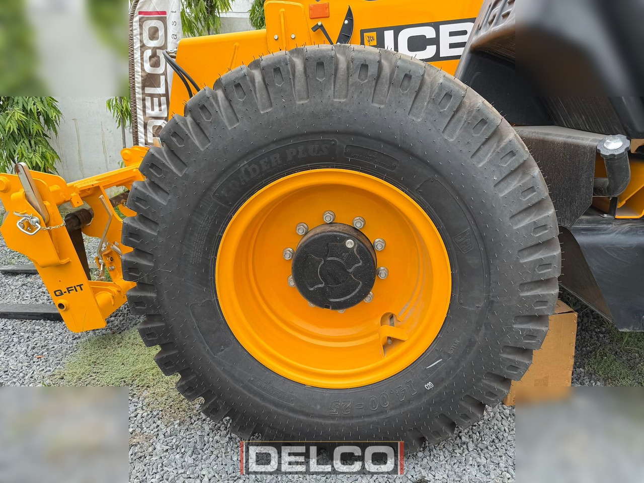 New Telescopic handler JCB 540-70: picture 7