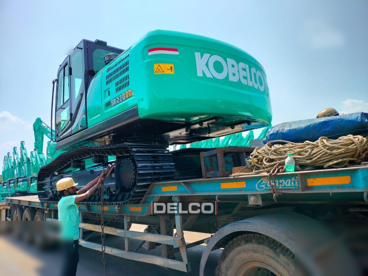New Crawler excavator KOBELCO SK220: picture 13