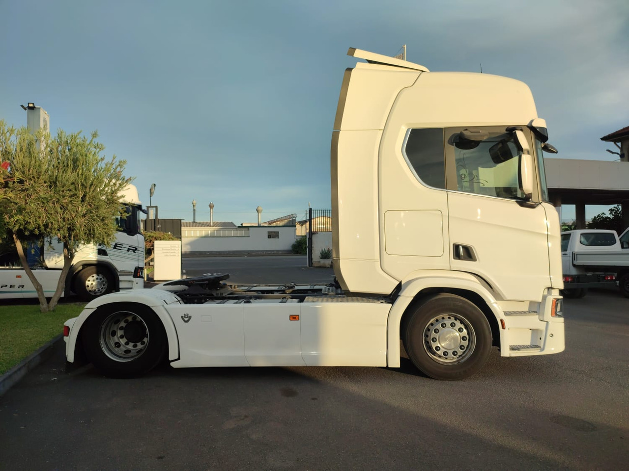SCANIA R520 - Tractor unit: picture 2 SCANIA R520 - Tractor unit: picture 2