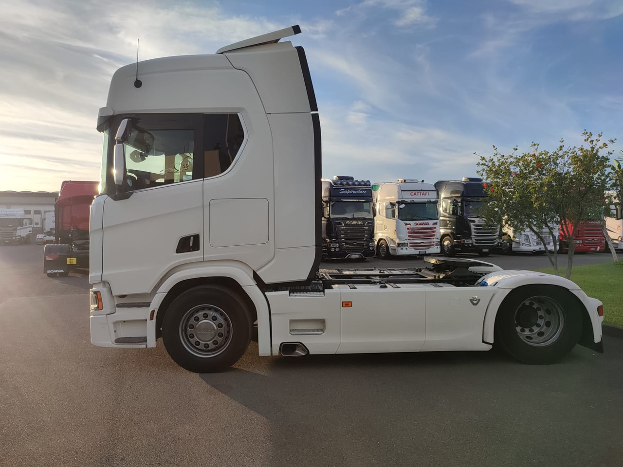 SCANIA R520 - Tractor unit: picture 4 SCANIA R520 - Tractor unit: picture 4