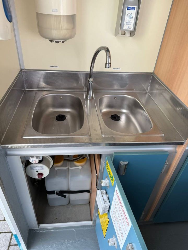 Renault Borco Höhns Fischmobil - Vending truck: picture 5 Renault Borco Höhns Fischmobil - Vending truck: picture 5