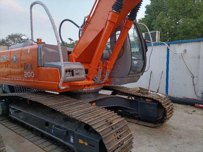 Hitachi zaxis 200 - Crawler excavator: picture 5 Hitachi zaxis 200 - Crawler excavator: picture 5