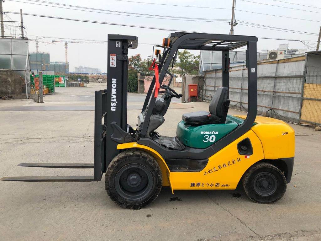 Komatsu FD30  - Diesel forklift: picture 1 Komatsu FD30  - Diesel forklift: picture 1