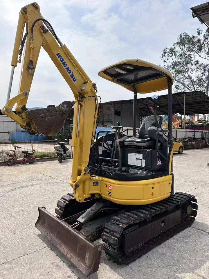 Mini excavator Komatsu PC20: picture 1