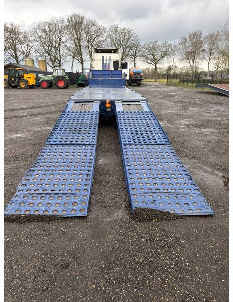 Nooteboom Lowloader tieflader 3 assen leaf spring, laadklep - Low loader semi-trailer: picture 3 Nooteboom Lowloader tieflader 3 assen leaf spring, laadklep - Low loader semi-trailer: picture 3
