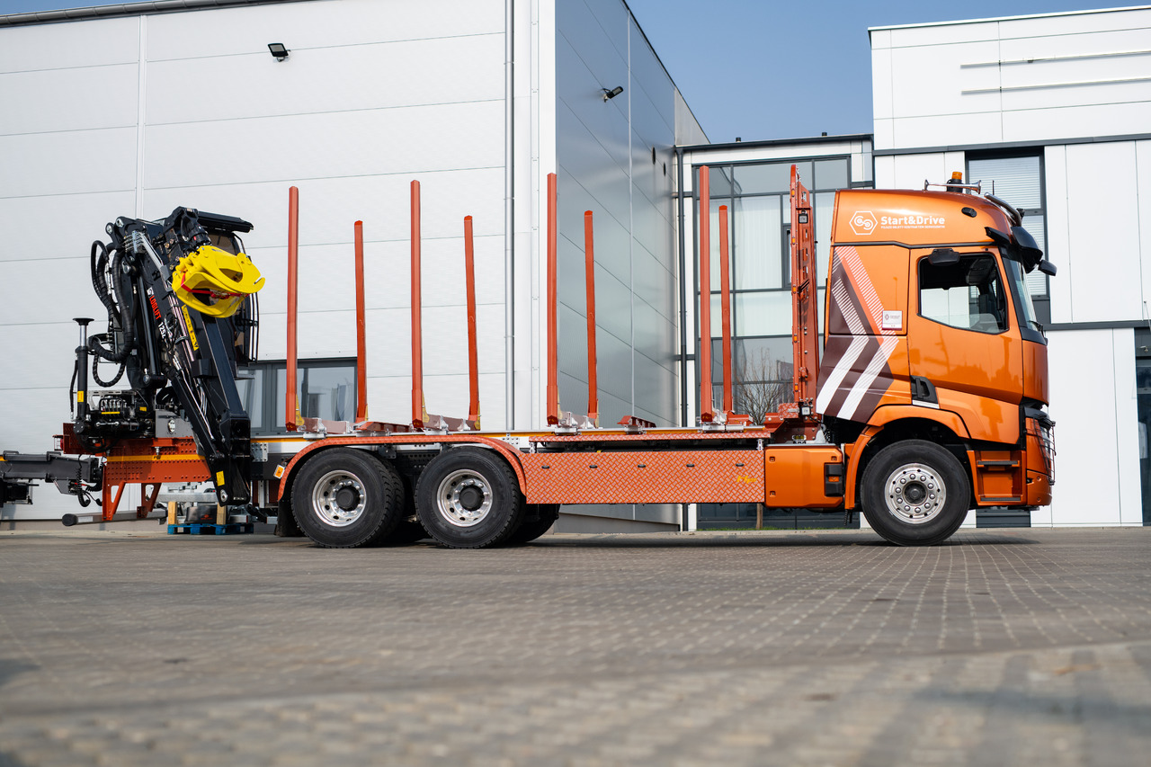 RENAULT TRUCKS C P6X4 Loglift 125 Z 93 C P6X4 Loglift + 125 Z 93 - Timber truck, Electric truck: picture 1 RENAULT TRUCKS C P6X4 Loglift 125 Z 93 C P6X4 Loglift + 125 Z 93 - Timber truck, Electric truck: picture 1