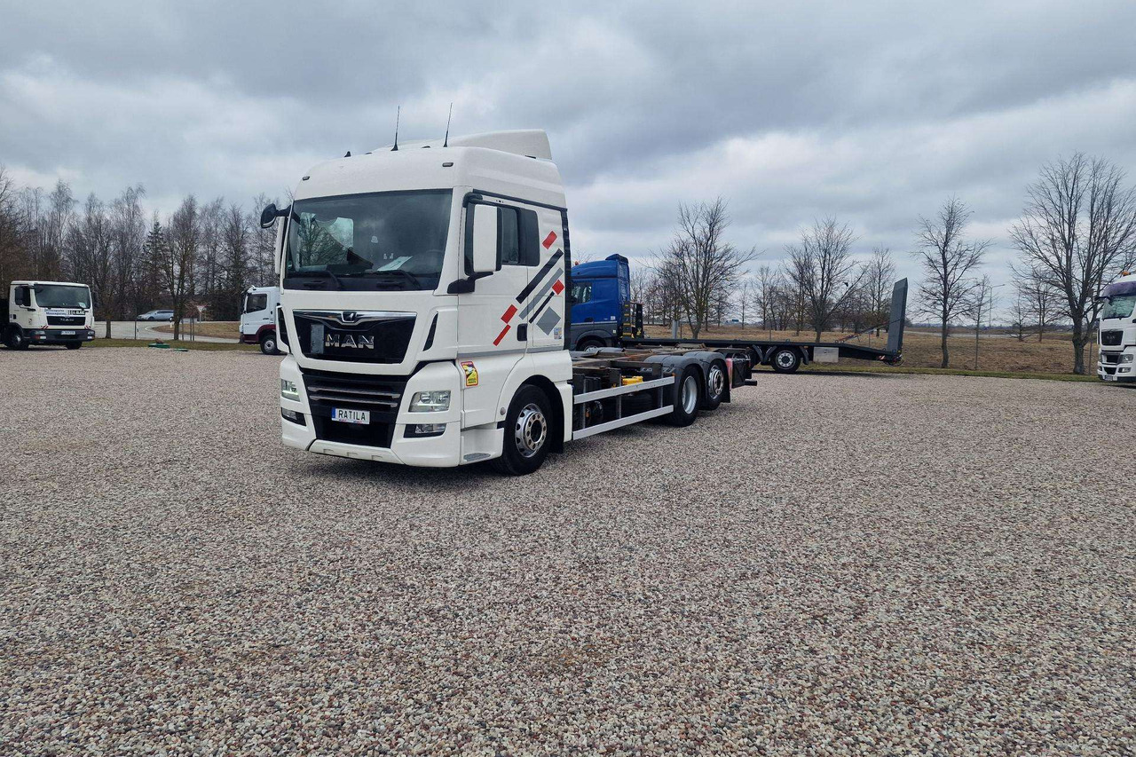 MAN TGX 26.420 - Container transporter/ Swap body truck: picture 2 MAN TGX 26.420 - Container transporter/ Swap body truck: picture 2