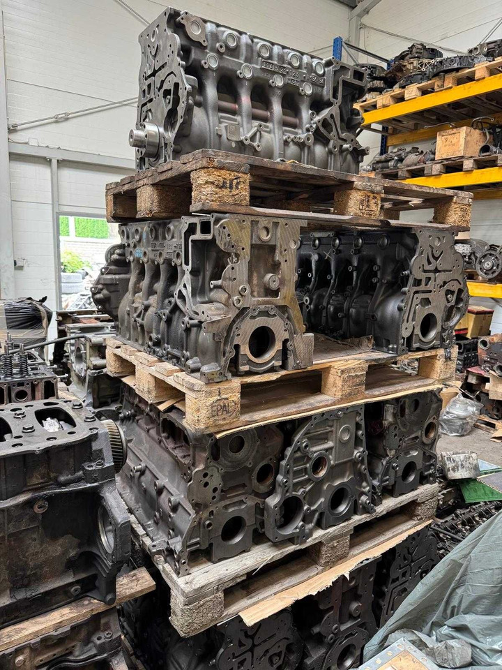 Blok Mercedes om 935 936 MTU Deutz - Engine: picture 1 Blok Mercedes om 935 936 MTU Deutz - Engine: picture 1