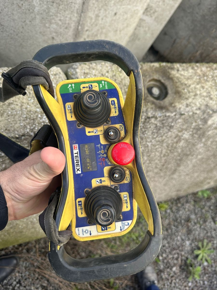 Terex COMEDIL CTT162-8 RADIO FUNK+LIFT GEDATOP ZUSTAND - Tower crane: picture 4 Terex COMEDIL CTT162-8 RADIO FUNK+LIFT GEDATOP ZUSTAND - Tower crane: picture 4