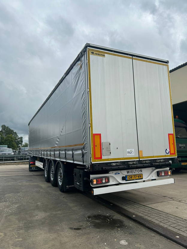 Wielton schuifzeil / 2019 / top staat / - Curtainsider semi-trailer: picture 5 Wielton schuifzeil / 2019 / top staat / - Curtainsider semi-trailer: picture 5