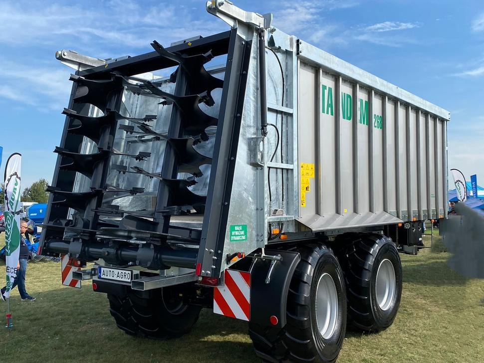 Auto-Agro Mistreuer / Manure spreader / Epandeur à fumier / Rimorchio spandiconcime / Разбрасыватель органических удобрений / Rozrzutnik obornika Tandem N268 - Manure spreader: picture 1 Auto-Agro Mistreuer / Manure spreader / Epandeur à fumier / Rimorchio spandiconcime / Разбрасыватель органических удобрений / Rozrzutnik obornika Tandem N268 - Manure spreader: picture 1