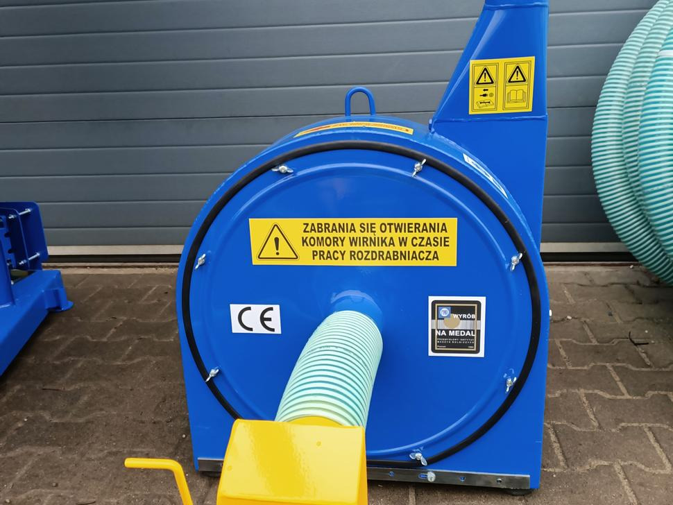 Dozamech Getreidebrecher / Grain crusher / Broyeur à grains / Trituratore / Измельчитель / Rozdrabniacz - Livestock equipment: picture 1 Dozamech Getreidebrecher / Grain crusher / Broyeur à grains / Trituratore / Измельчитель / Rozdrabniacz - Livestock equipment: picture 1
