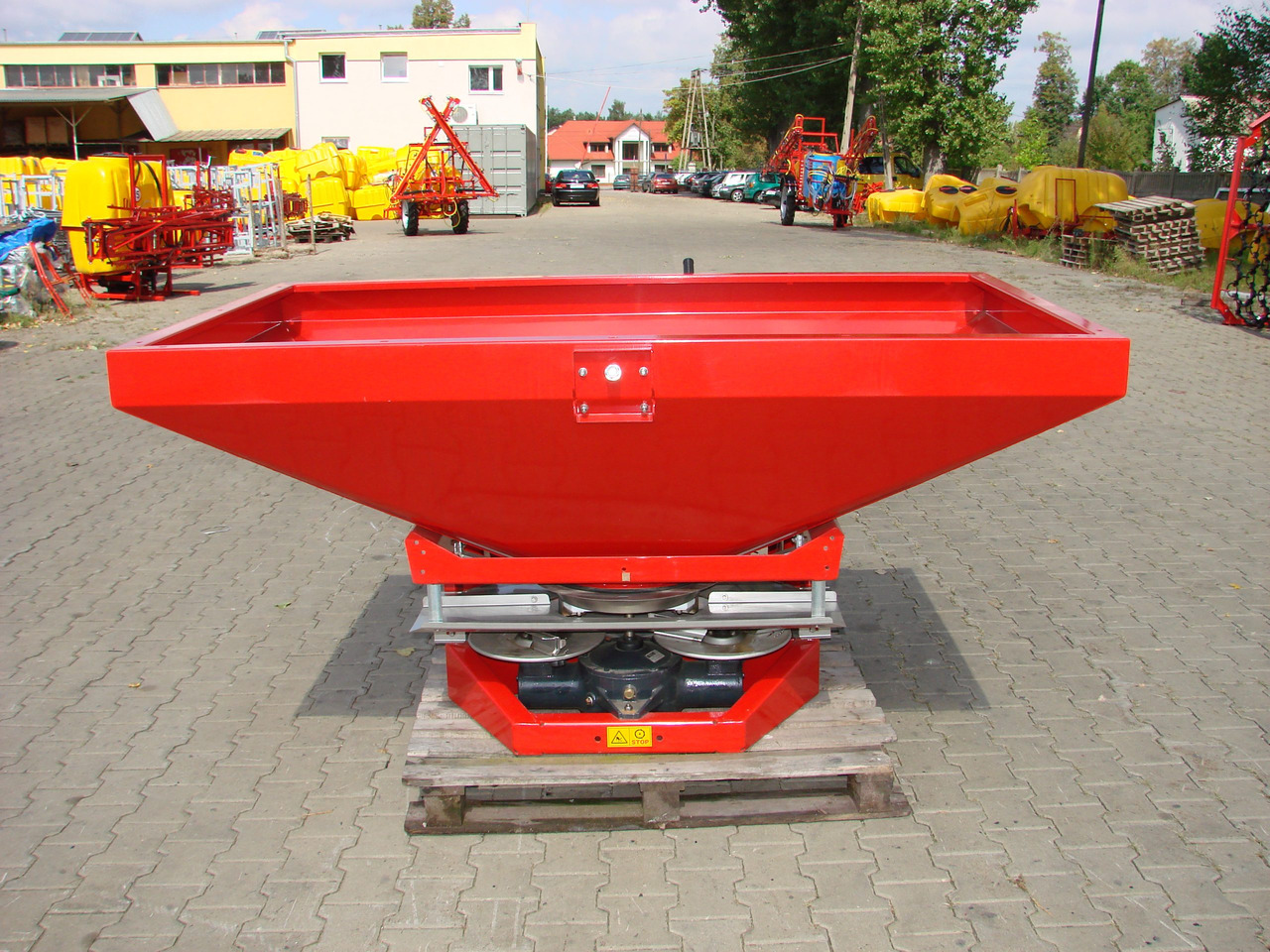 JAR-MET Düngerstreuer / Fertilizer spreader / Epandeur d'engrais / Rozsiewacz nawozów 1200 kg - Fertilizer spreader: picture 3 JAR-MET Düngerstreuer / Fertilizer spreader / Epandeur d'engrais / Rozsiewacz nawozów 1200 kg - Fertilizer spreader: picture 3