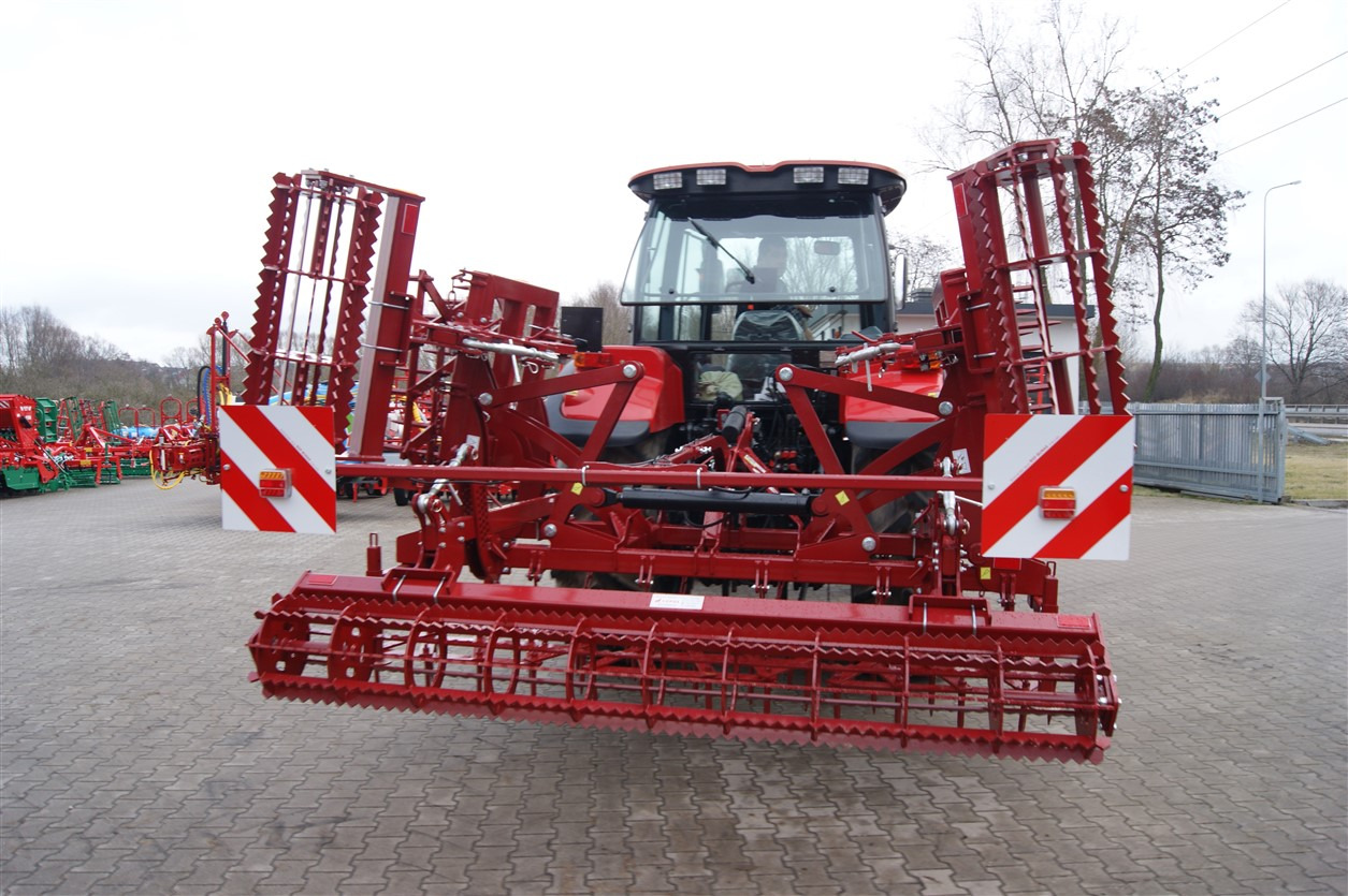 Lupus 5-Felder schwere Zinkenegge / Tine harrow / Herse à dents / Grada de púas de 5 campos / Erpice / 5-польная зубовая борона / Brona zębowa 5 m - Harrow: picture 3 Lupus 5-Felder schwere Zinkenegge / Tine harrow / Herse à dents / Grada de púas de 5 campos / Erpice / 5-польная зубовая борона / Brona zębowa 5 m - Harrow: picture 3