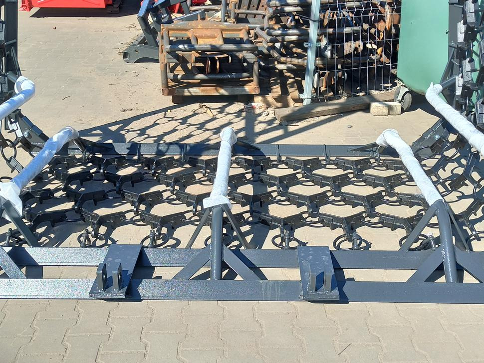 METAL-TECHNIK Wiesenegge / Meadow harrow / Herse de prairie / Strigliatrice / Полевая волокуша / Włóka łąkowa 4 m - Chain harrow: picture 4 METAL-TECHNIK Wiesenegge / Meadow harrow / Herse de prairie / Strigliatrice / Полевая волокуша / Włóka łąkowa 4 m - Chain harrow: picture 4