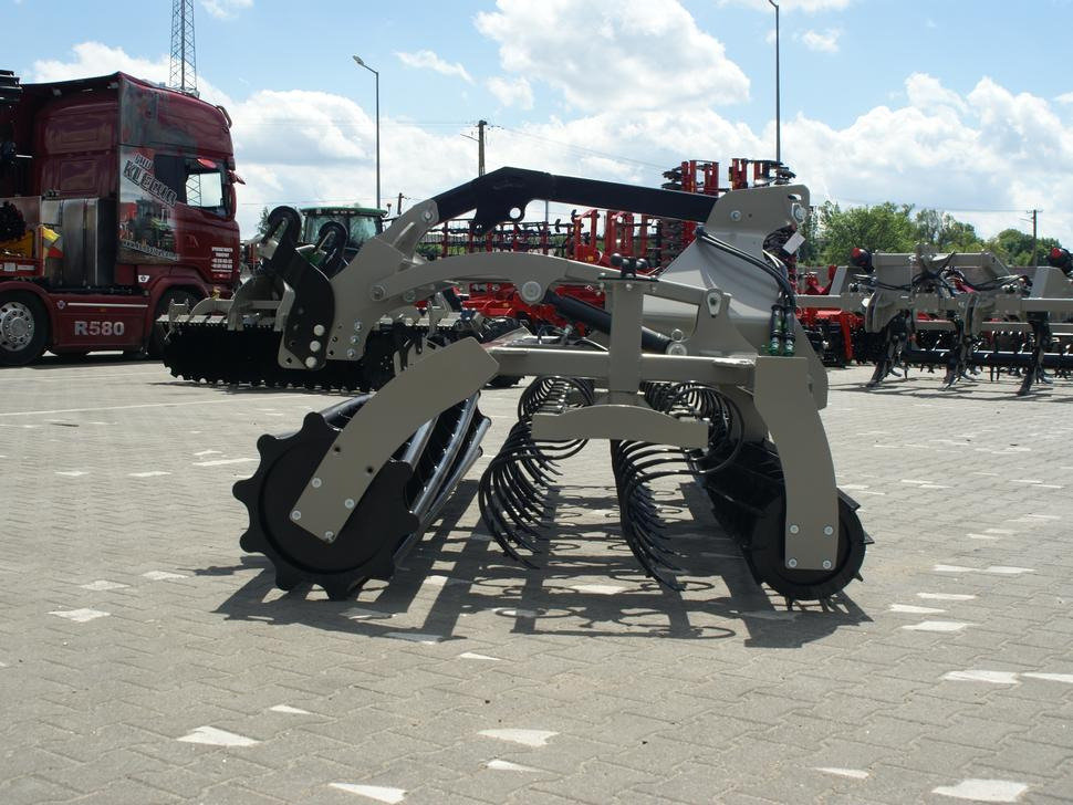 ROLEX Saatbettkombination / Cultivator / Vibroculteur combinable / Unita per coltivazione e semina / Почвообрабатывающий посевной агрегат / Agregat uprawowo-siewny 3 m - Combine seed drill: picture 5 ROLEX Saatbettkombination / Cultivator / Vibroculteur combinable / Unita per coltivazione e semina / Почвообрабатывающий посевной агрегат / Agregat uprawowo-siewny 3 m - Combine seed drill: picture 5