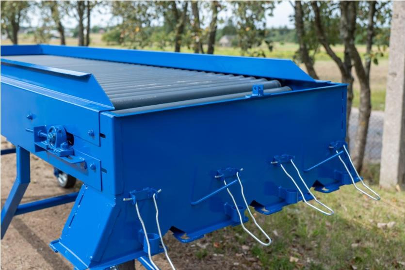 ROLMET Rollenverlesetisch / Sorting table / Table de tri / Tavolo selettivo / Сортировочный стол / Stół przebierczy SP 1 - Potato equipment: picture 4 ROLMET Rollenverlesetisch / Sorting table / Table de tri / Tavolo selettivo / Сортировочный стол / Stół przebierczy SP 1 - Potato equipment: picture 4