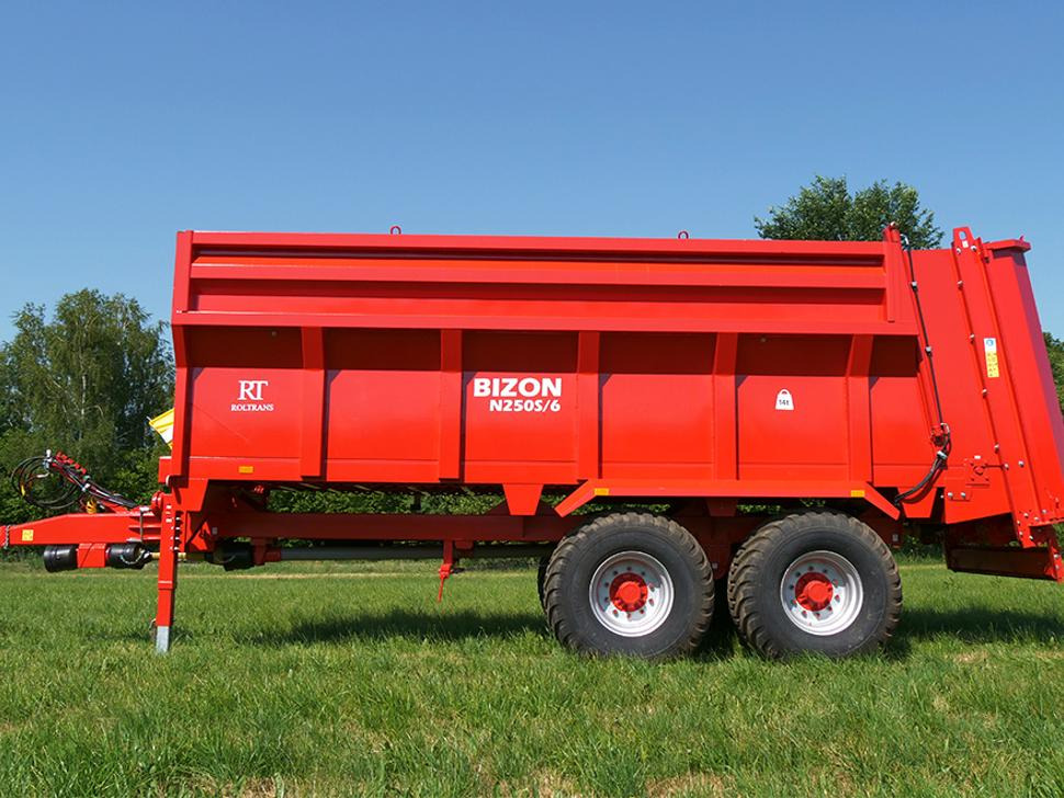Roltrans Miststreuer / Manure spreader / Epandeur à fumier / Spandiletame / Разбрасыватель органических удобрений / Rozrzutnik obornika N205S/6 BIZON 14 t - Manure spreader: picture 3 Roltrans Miststreuer / Manure spreader / Epandeur à fumier / Spandiletame / Разбрасыватель органических удобрений / Rozrzutnik obornika N205S/6 BIZON 14 t - Manure spreader: picture 3