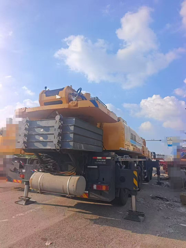 XCMG XCA160L8 - All terrain crane: picture 3 XCMG XCA160L8 - All terrain crane: picture 3