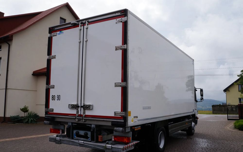 Mercedes-Benz ATEGO 1624 EURO 5 CHŁODNIA CARRIER SUPRA 750 - Refrigerator truck: picture 4 Mercedes-Benz ATEGO 1624 EURO 5 CHŁODNIA CARRIER SUPRA 750 - Refrigerator truck: picture 4
