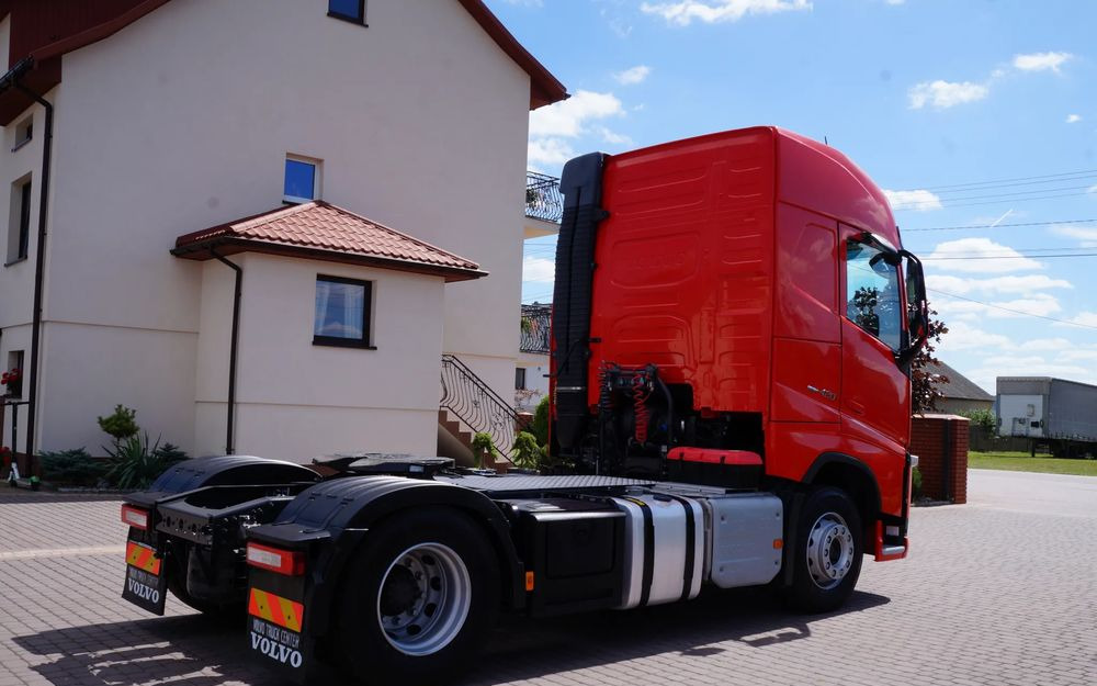 Volvo FH 4 EURO 6 GLOBETROTTER NISKI PRZEBIEG PEŁEN SERWIS - Tractor unit: picture 4 Volvo FH 4 EURO 6 GLOBETROTTER NISKI PRZEBIEG PEŁEN SERWIS - Tractor unit: picture 4