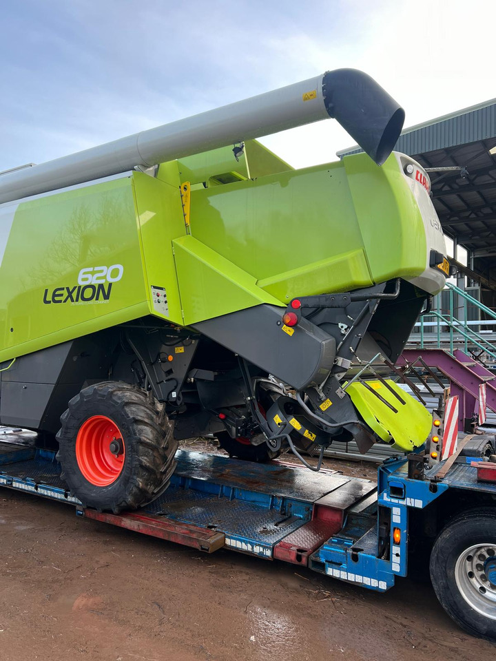 CLAAS Lexion 620 - Combine harvester: picture 5 CLAAS Lexion 620 - Combine harvester: picture 5