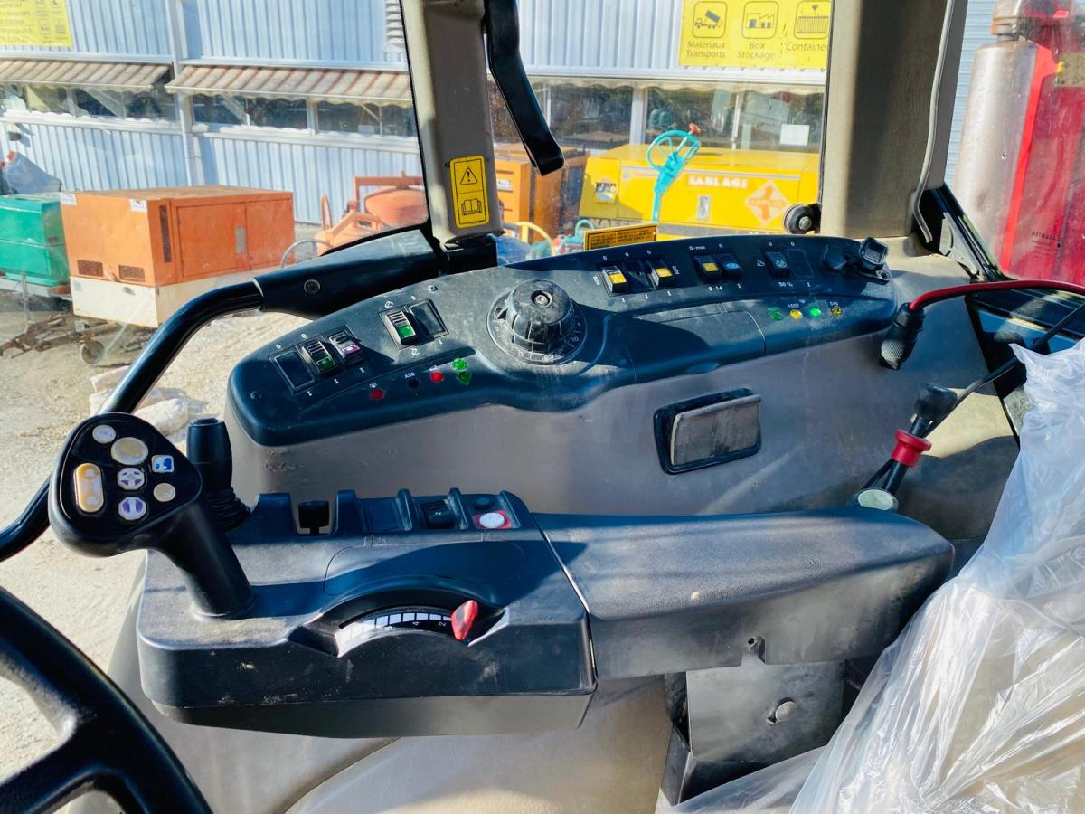 Farm tractor CASE IH CVX 150: picture 10