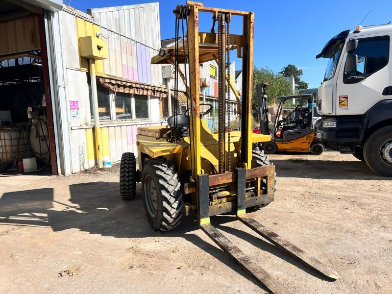 INTERNATIONAL IH 2525 CHARIOT ELEVATEUR 2,5T 3,6m - Diesel forklift: picture 5 INTERNATIONAL IH 2525 CHARIOT ELEVATEUR 2,5T 3,6m - Diesel forklift: picture 5
