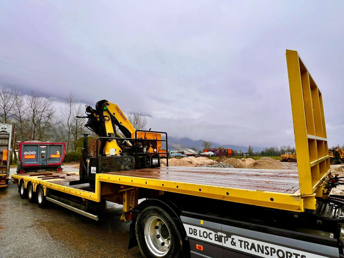 ROYEN PLATEAU GRUE COULISSANTE AUTONOME - Dropside/ Flatbed semi-trailer: picture 1 ROYEN PLATEAU GRUE COULISSANTE AUTONOME - Dropside/ Flatbed semi-trailer: picture 1