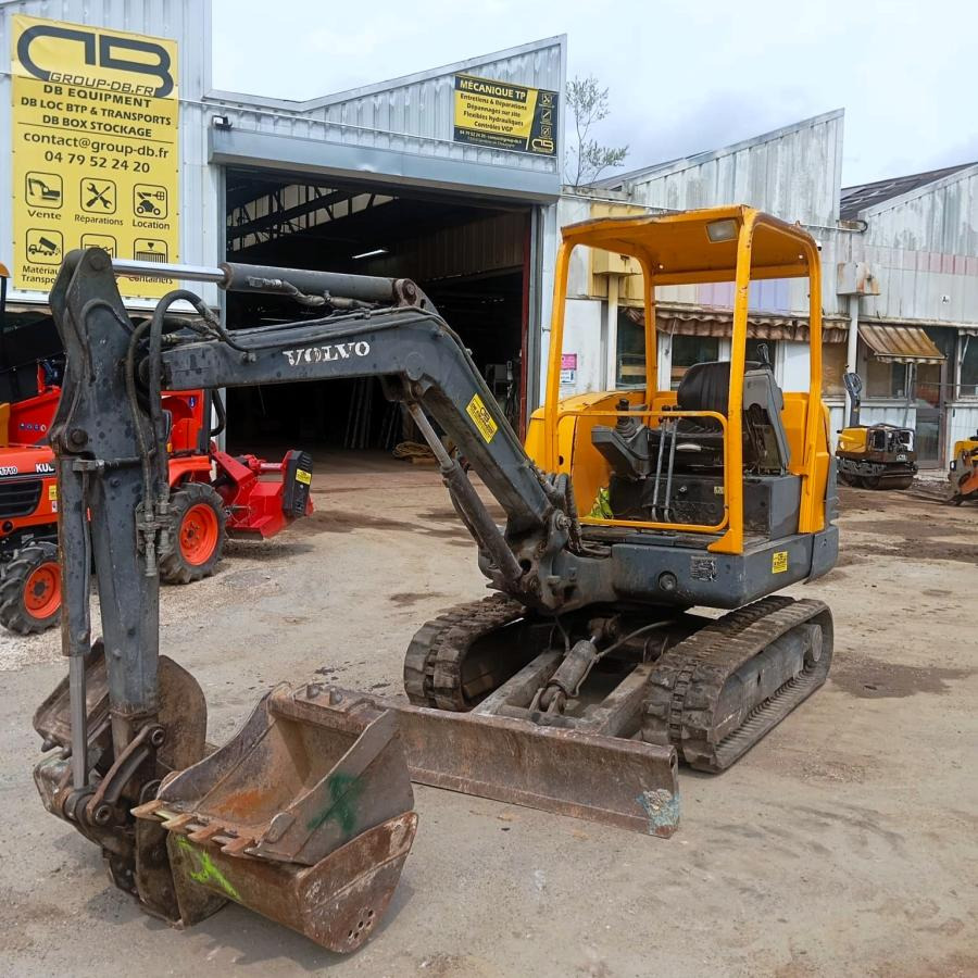 Mini excavator Volvo EC25 MINIPELLE 2,5T: picture 1