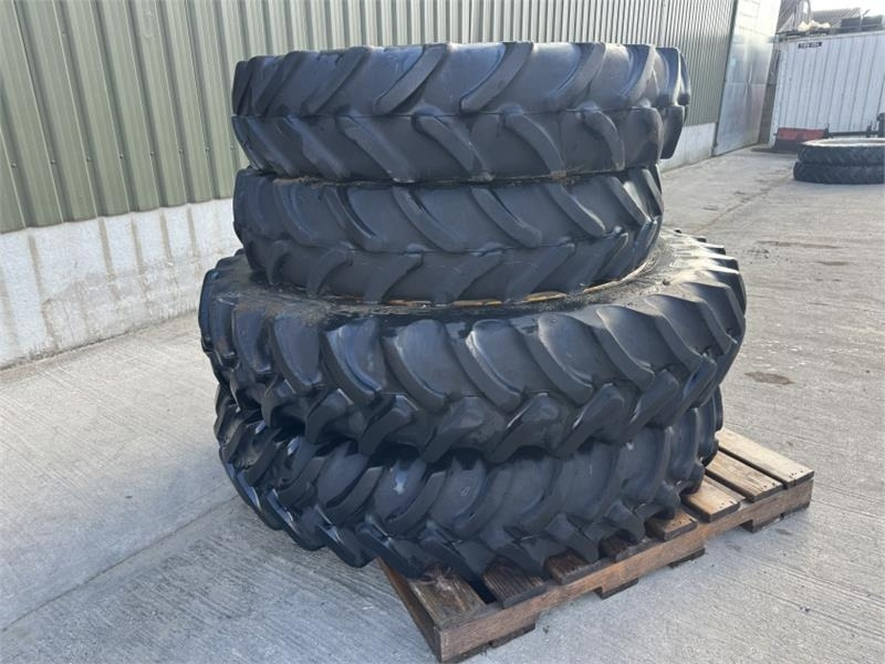 Firestone 340/85R36 and 380/90R50 New Holland Rowcrop Wheels - Agricultural machinery: picture 3 Firestone 340/85R36 and 380/90R50 New Holland Rowcrop Wheels - Agricultural machinery: picture 3