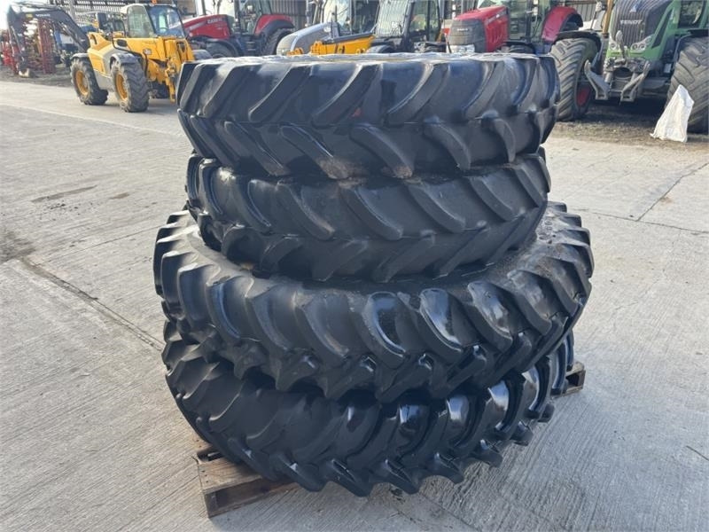 Firestone 340/85R36 and 380/90R50 New Holland Rowcrop Wheels - Agricultural machinery: picture 1 Firestone 340/85R36 and 380/90R50 New Holland Rowcrop Wheels - Agricultural machinery: picture 1