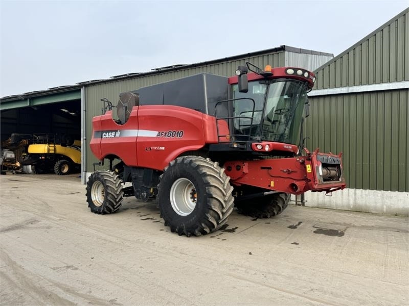 Case IH Axial Flow Case Axial Flow AFX 8010 c/w 30ft - Harvester attachment: picture 1 Case IH Axial Flow Case Axial Flow AFX 8010 c/w 30ft - Harvester attachment: picture 1