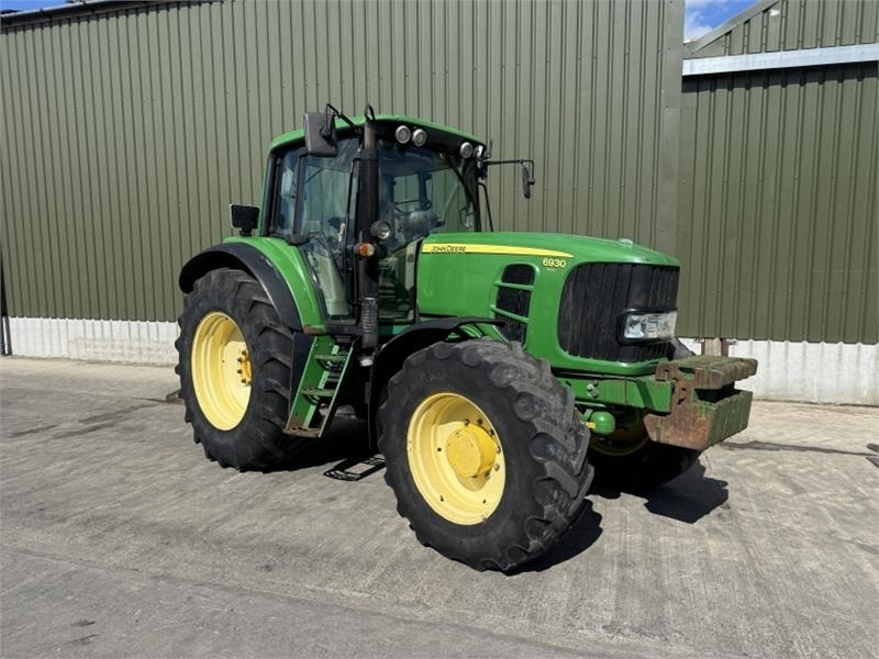 John Deere 6930 Premium - Farm tractor: picture 3 John Deere 6930 Premium - Farm tractor: picture 3