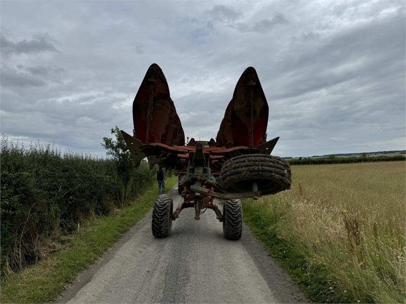 Kverneland 10 Furrow RW100 Varimat Plough **Video Below**  - Plow: picture 4 Kverneland 10 Furrow RW100 Varimat Plough **Video Below**  - Plow: picture 4