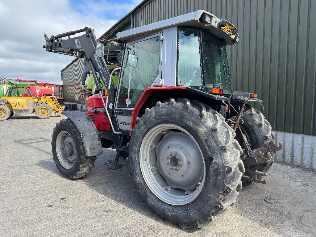 Massey Ferguson 3075 Dynashift - Farm tractor: picture 2 Massey Ferguson 3075 Dynashift - Farm tractor: picture 2