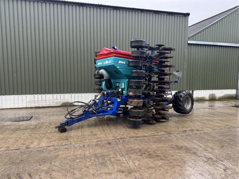Moore Tandem Uni-Drill 6m Moore Tandem Uni-Drill D - Combine seed drill: picture 1 Moore Tandem Uni-Drill 6m Moore Tandem Uni-Drill D - Combine seed drill: picture 1
