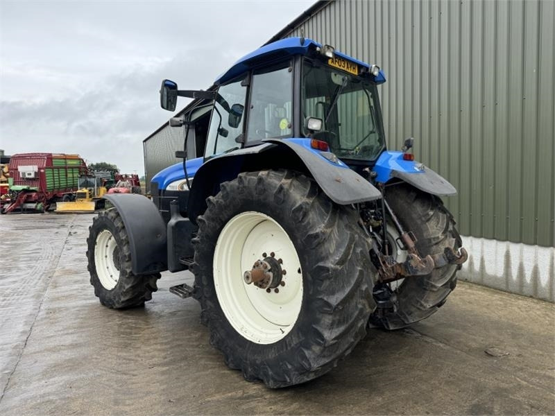 New Holland TM190 - Farm tractor: picture 2 New Holland TM190 - Farm tractor: picture 2
