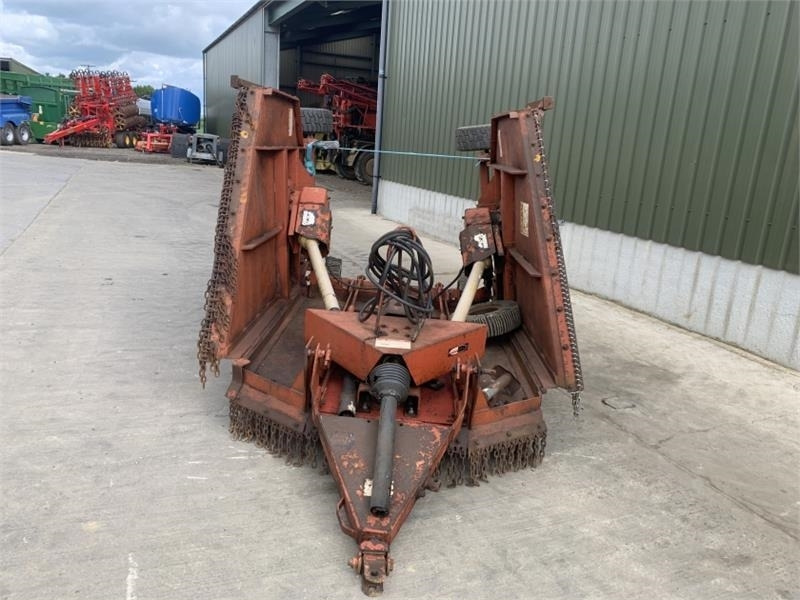 Rihno Rhino SE15-4 Batwing Topper - Flail mower/ Mulcher: picture 3 Rihno Rhino SE15-4 Batwing Topper - Flail mower/ Mulcher: picture 3