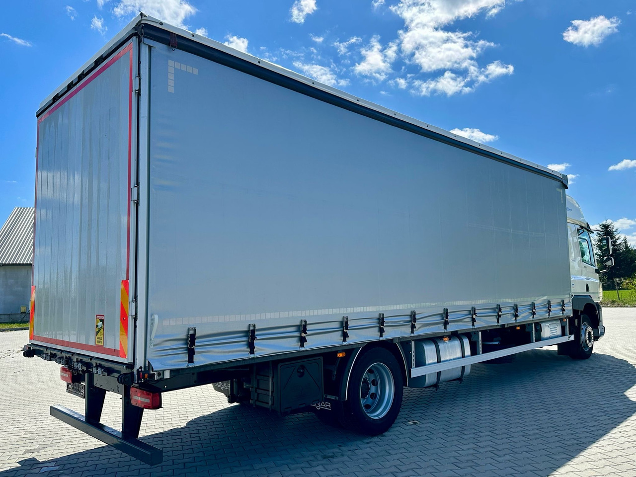 DAF CF 320 / FIRANKA / 21 EUROPALET / SYPIALKA / AUTOMAT / KLIMA POSTOJOWA / 2021 ROK TO - Curtainsider truck: picture 4 DAF CF 320 / FIRANKA / 21 EUROPALET / SYPIALKA / AUTOMAT / KLIMA POSTOJOWA / 2021 ROK TO - Curtainsider truck: picture 4