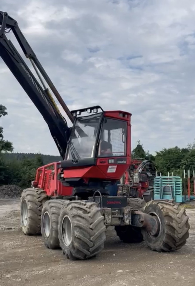 KOMATSU 911.5 / GŁOWICA C93 / CIĄGNIK LEŚNY / SERWISOWANY - Forestry harvester: picture 4 KOMATSU 911.5 / GŁOWICA C93 / CIĄGNIK LEŚNY / SERWISOWANY - Forestry harvester: picture 4