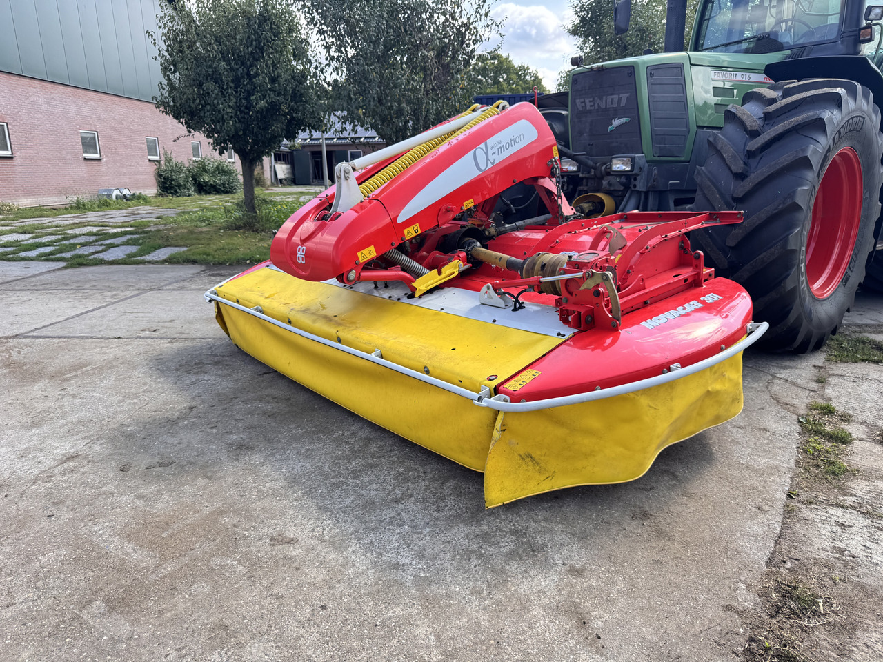 PÖTTINGER Novacat 301 ED Alpha Motion - Mower: picture 1 PÖTTINGER Novacat 301 ED Alpha Motion - Mower: picture 1