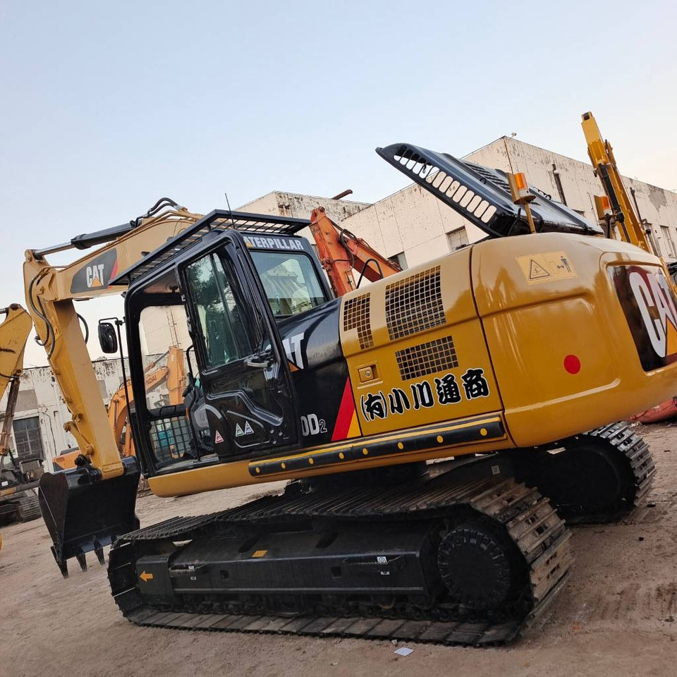 CAT 320 D2 - Crawler excavator: picture 1 CAT 320 D2 - Crawler excavator: picture 1