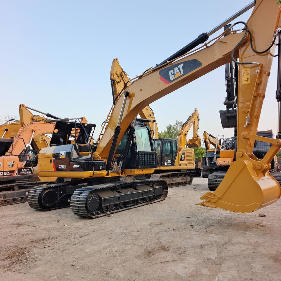 CAT 320D2L - Crawler excavator: picture 1 CAT 320D2L - Crawler excavator: picture 1