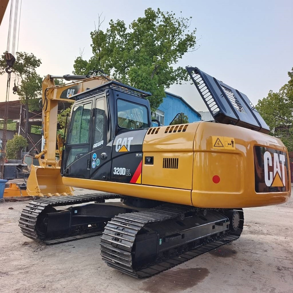 CAT 320D2L - Crawler excavator: picture 2 CAT 320D2L - Crawler excavator: picture 2
