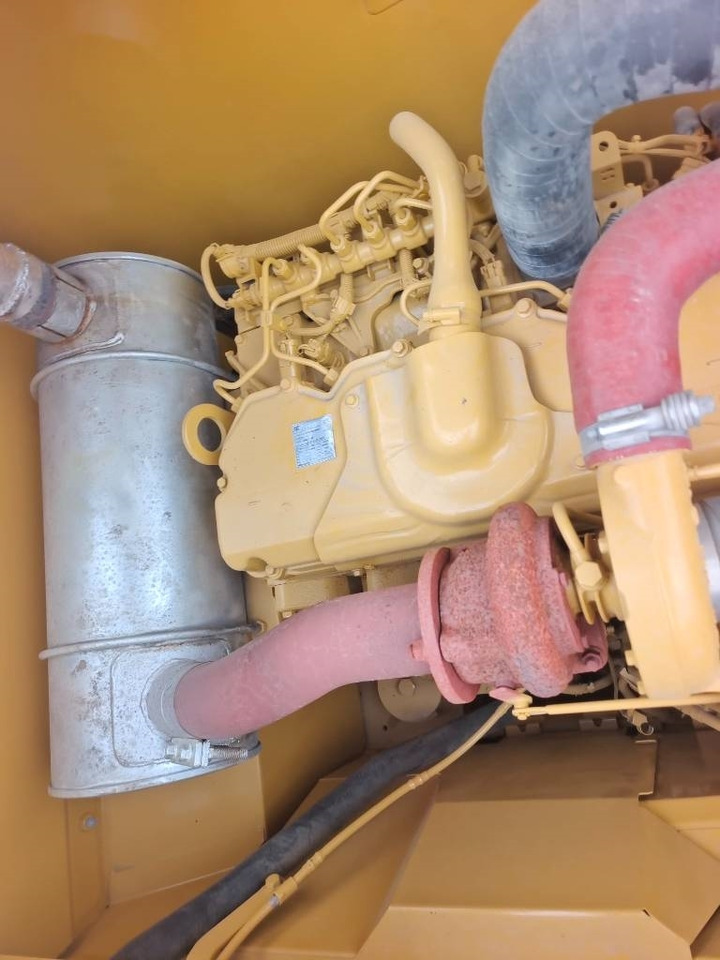 Crawler excavator CAT 320GC: picture 26