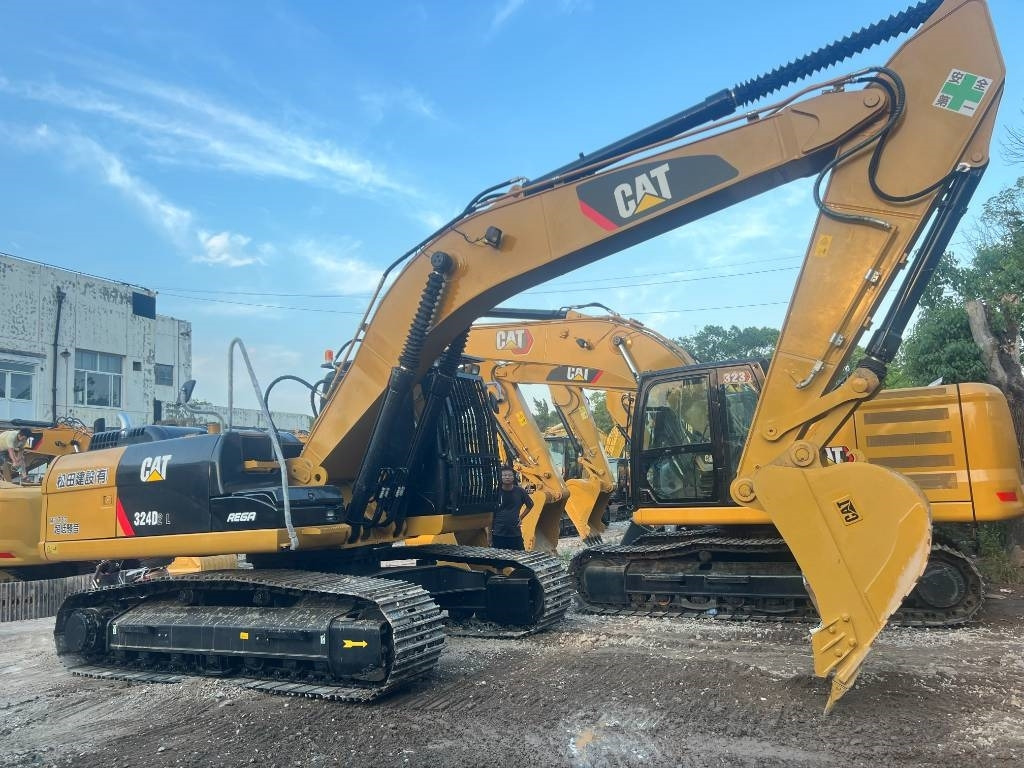 CAT 324 D2L - Crawler excavator: picture 2 CAT 324 D2L - Crawler excavator: picture 2